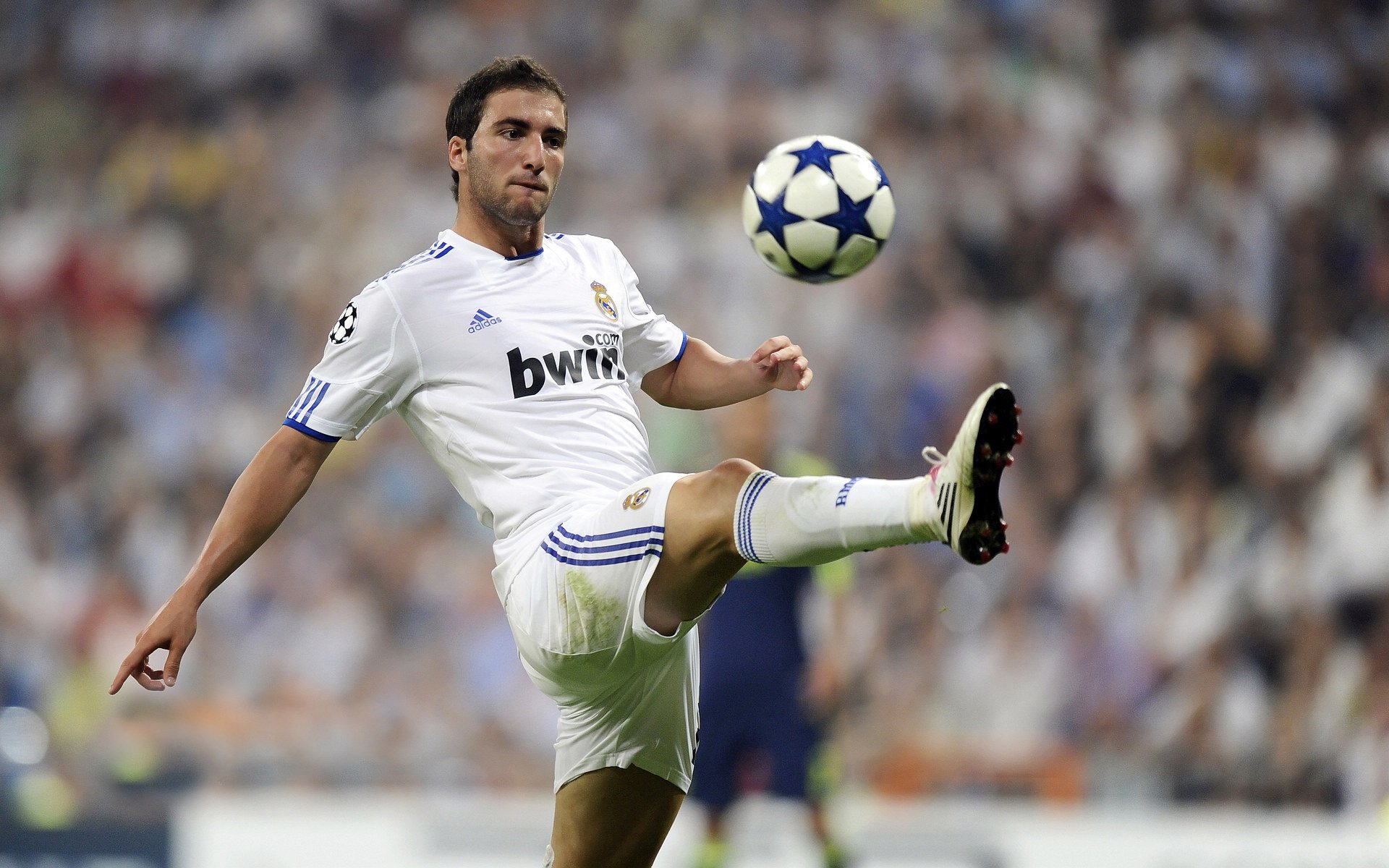 门迪存在感拉满，当委内瑞拉对阵阿尔及利亚，足球成为一面照妖镜